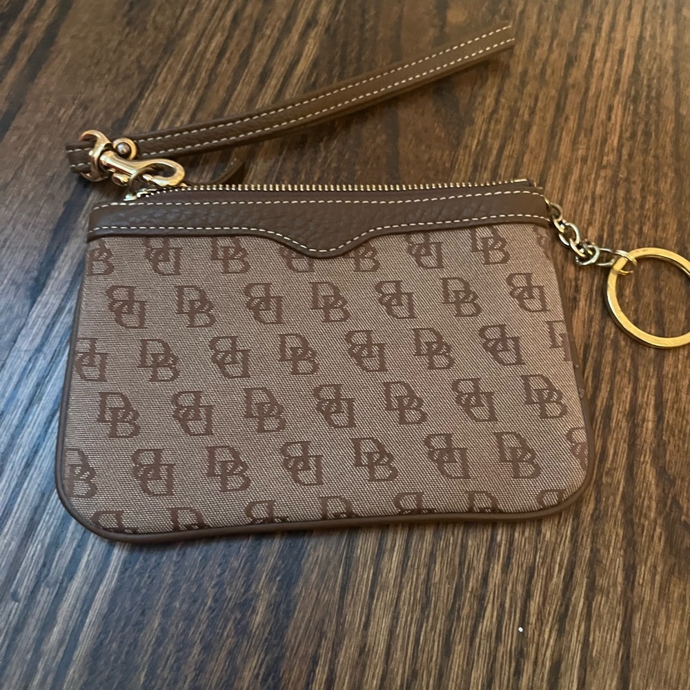 Dooney & Bourke wristlet